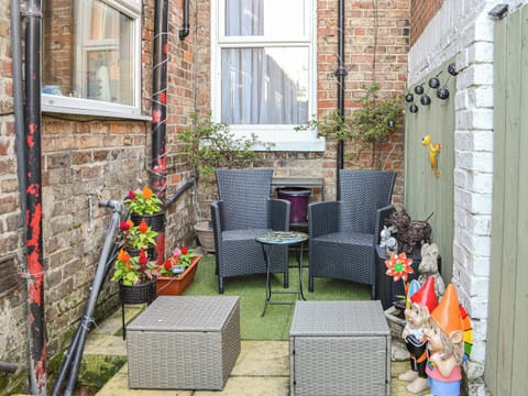 Sitting-out-area | Zack’s Seaside Stay, Bridlington