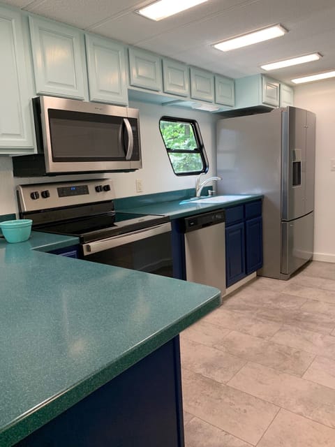 Galley with full size appliances
