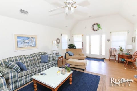 Relaxation Station | Oceanside | Poteskeet | Duck | Sleeps 12 House in Duck