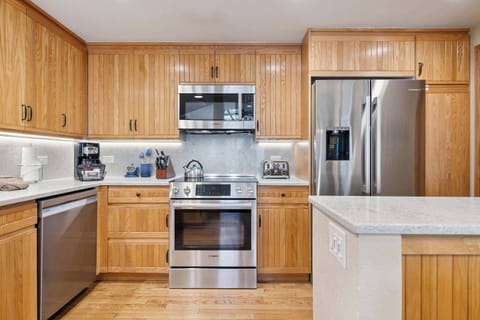 charter-a430-6830_54687592914_o