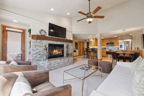 charter-a430-6805_54687577113_o