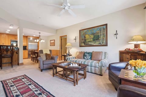 charter-d240-7085_54695920988_o