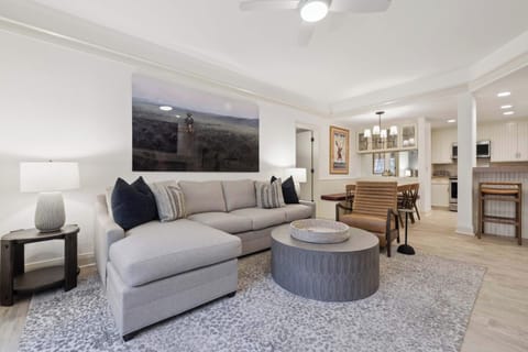 charter-c250-0553_54115689828_o