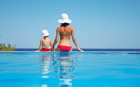 Outdoor pool, an infinity pool