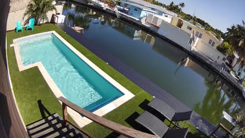 Private pool & Dock