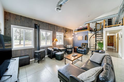 Davenport Vacation Rental | 2BR | 2BA | 1,650 Sq Ft | 2 Steps Required