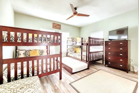 4 bedrooms, iron/ironing board, travel crib, free WiFi