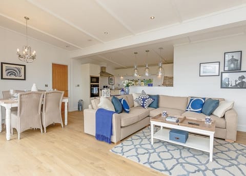 Hampton 2 | Celtic Escapes, Narberth