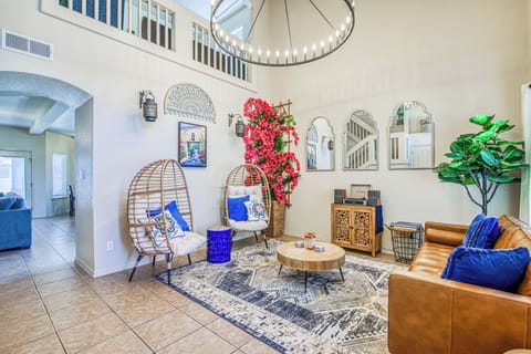 Updated Living Entry Room. Relax sit down, listen to a vinyl record