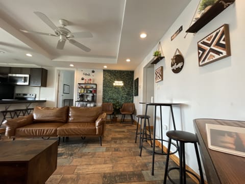 Living room / coffee bar