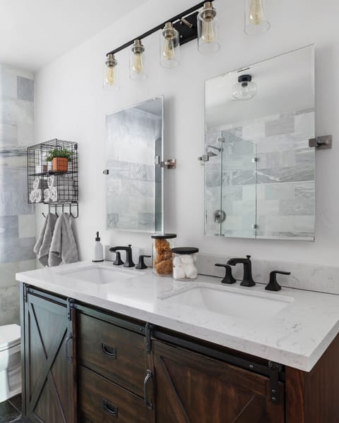 Remodeled master bath with fresh fixtures