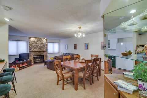 Dining Area | Dishware Provided | High Chair
