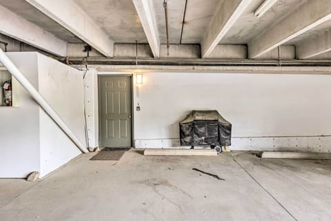 Parking | Garage (2 Vehicles)