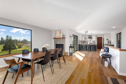 Enjoy great views of the Willamette Valley as you relax in spacious common area.