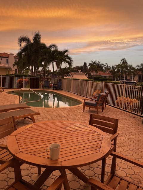 Outdoor pool, a heated pool