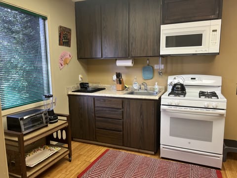 Fully equipped kitchen