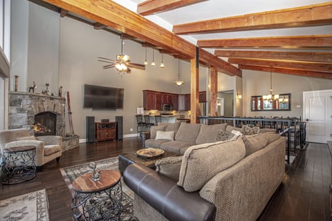 Weathertop Living Area - Weathertop Living Area