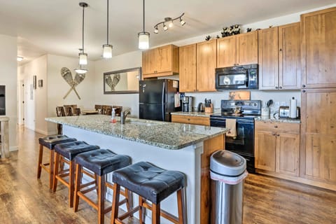 Kitchen | Cooking Basics | Paper Towels/Trash Bags Provided