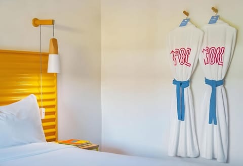 Exact unit will be assigned upon arrival. Views, colors and decor may vary.