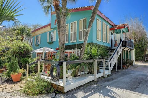 W.G.I., stairs to the Penthouse apartment