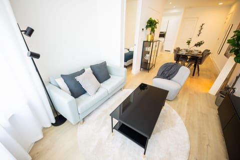 Fittingly 1 Bed Serviced Apartment 51m2 -NB306F- Condo in Rotterdam