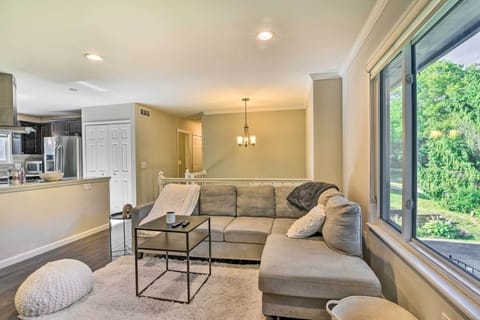 Living Room | Smart TV w/ Cable | Central A/C & Heating