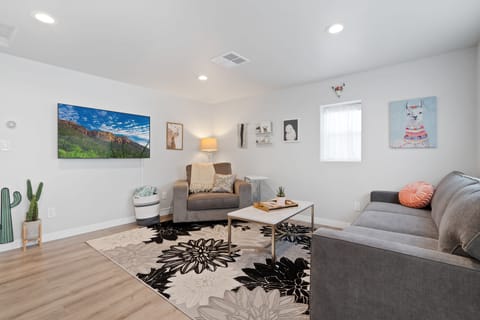 Open floor concept with TV 