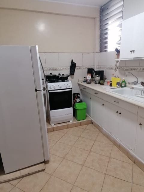 Dishwasher, coffee/tea maker, electric kettle, cookware/dishes/utensils