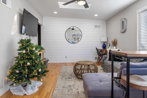 Holiday coziness made simple.