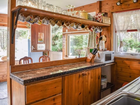 Kitchen area | The Chalet - Mondhuie Self Catering Chalets, Nethy Bridge