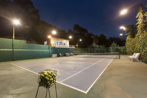 Sport court