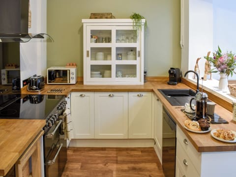 Kitchen | Railway Cottage, Thirsk