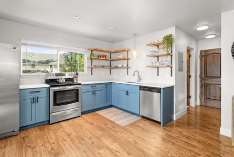 Spacious and fully-equipped kitchen