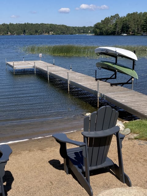 Beach nearby, sun loungers, beach towels