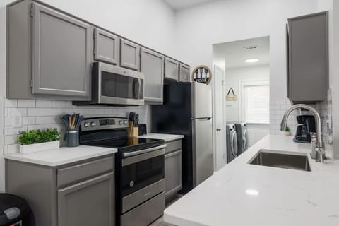 Kitchen w/Stainless Steel Appliances