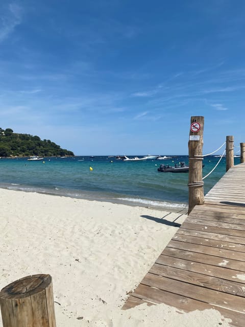 Beach nearby, sun loungers