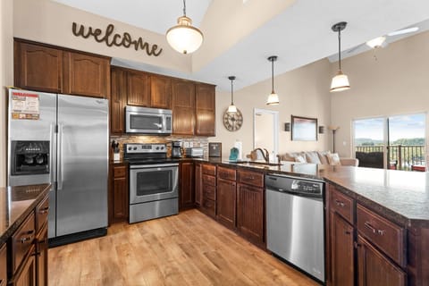 Fully equipped kitchen