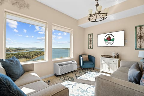 The All-Seasons Sunroom offers a beautiful view of Table Rock Lake