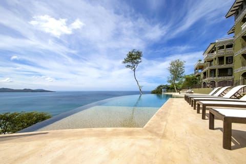 An infinity pool