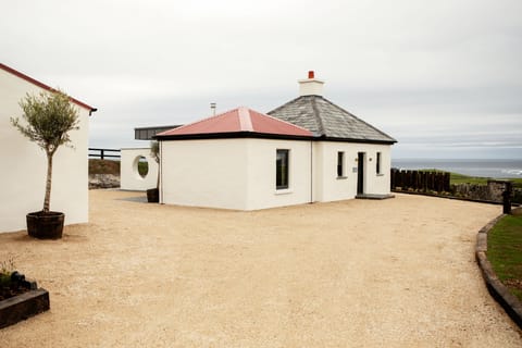 Unique Gate Lodge on the Wild Atlantic Way Apartment in County Clare