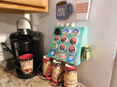 Enjoy Keurig & complimentary coffee/tea starter bar