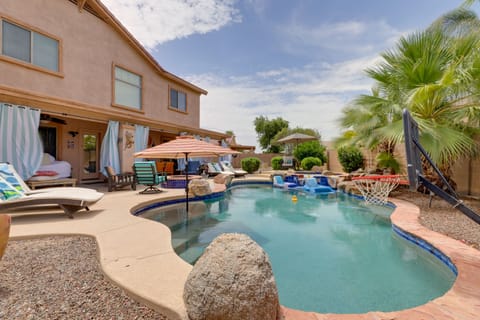 Maricopa Vacation Rental | 5BR | 3.5BA | 1/2 Step Required to Enter