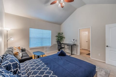 Cozy Home in Frisco\/Little Elm with Massage Chair Casa in Little Elm