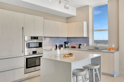 Fully-equipment kitchen