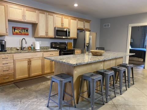 Private kitchen | Fridge, microwave, oven, stovetop