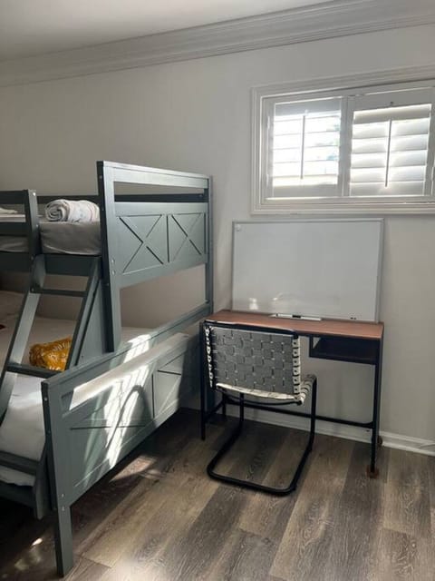 3 bedrooms, desk, iron/ironing board, travel crib