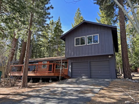 Tahoe Lakehouse with peekaboo lake views