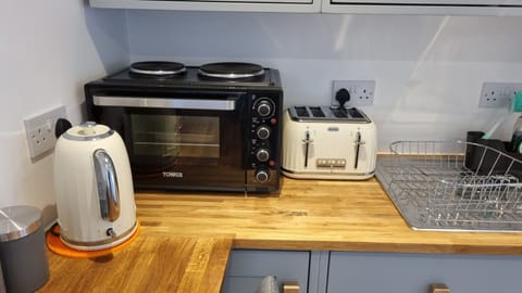 Fridge, microwave, oven, electric kettle