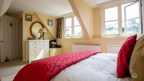 Bedroom Two, Christmas Cottage, Bolthole Retreats