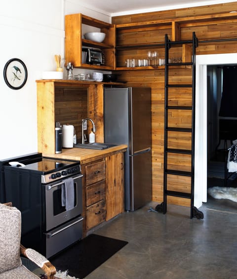 We'll give you instructions for how to use the sliding library latter safely. 